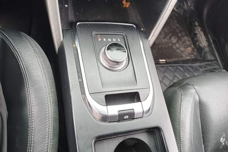 Used Land Rover Discovery Sport 2016 2.0T HSE Gear Lever