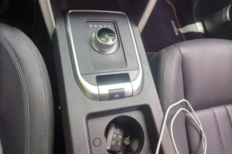Used Land Rover Discovery Sport 2016 2.0T HSE Gear Lever