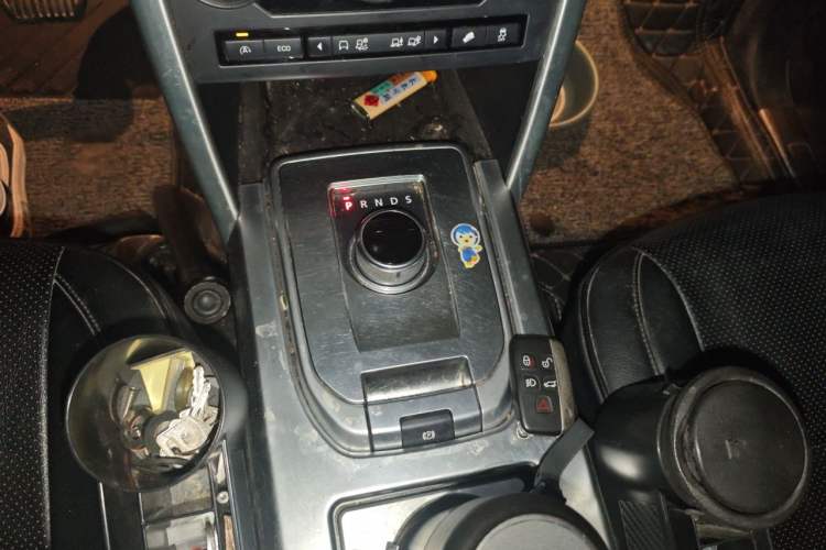 Used Land Rover Discovery Sport 2016 2.0T SE Gear Lever