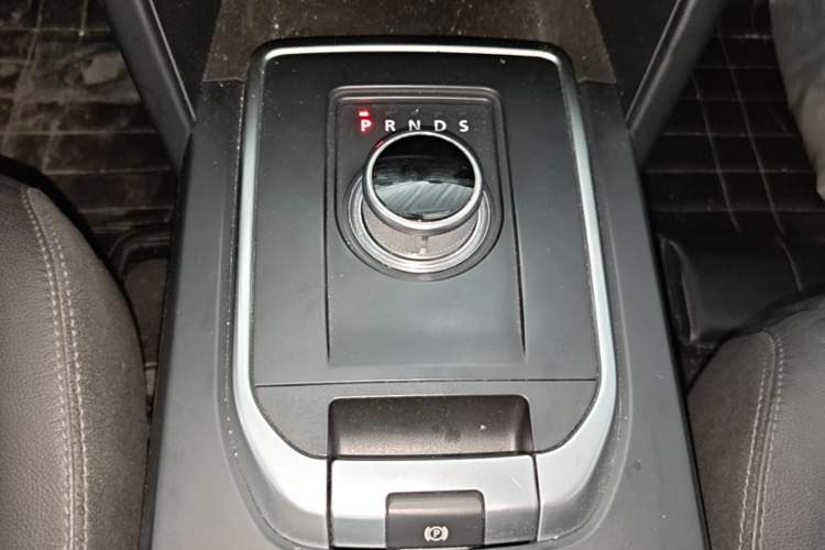 Used Land Rover Discovery Sport 2016 2.0T S Gear Lever