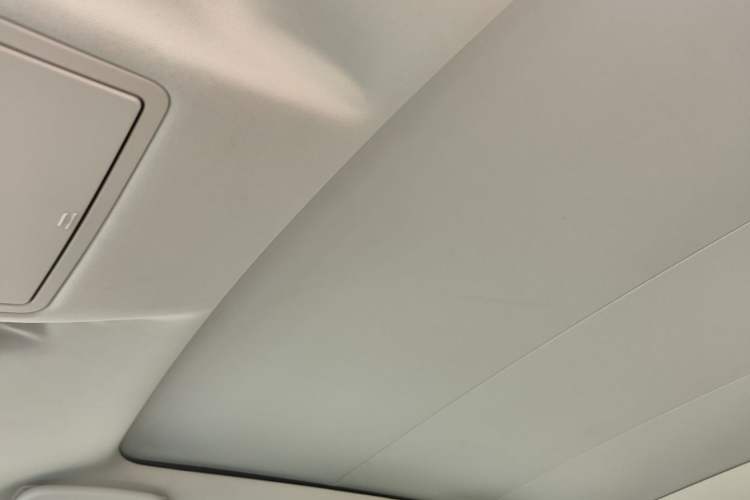 Used Land Rover Discovery Sport 2016 2.0T SE Headliner