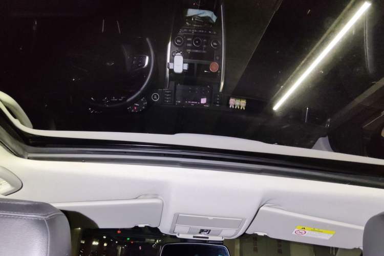 Used Land Rover Discovery Sport 2016 2.0T SE Headliner