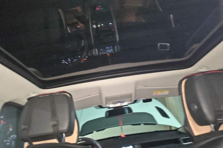 Used Land Rover Discovery Sport 2016 2.0T SE Headliner