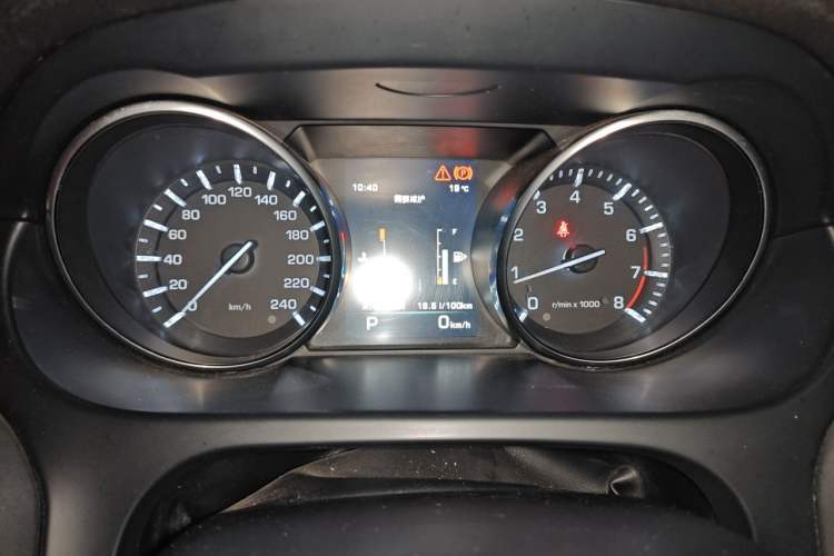 Used Land Rover Discovery Sport 2016 2.0T SE Instrument Cluster