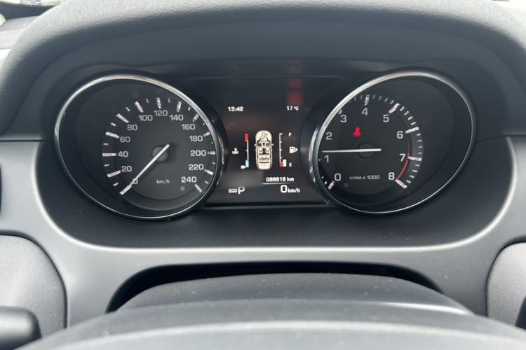 Used Land Rover Discovery Sport 2016 2.0T SE Instrument Cluster