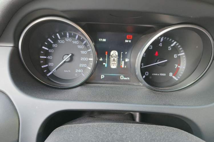 Used Land Rover Discovery Sport 2016 2.0T HSE Instrument Cluster