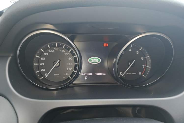 Used Land Rover Discovery Sport 2016 2.0T SE Instrument Cluster
