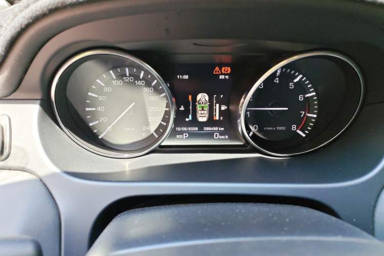 Used Land Rover Discovery Sport 2016 2.0T SE Instrument Cluster