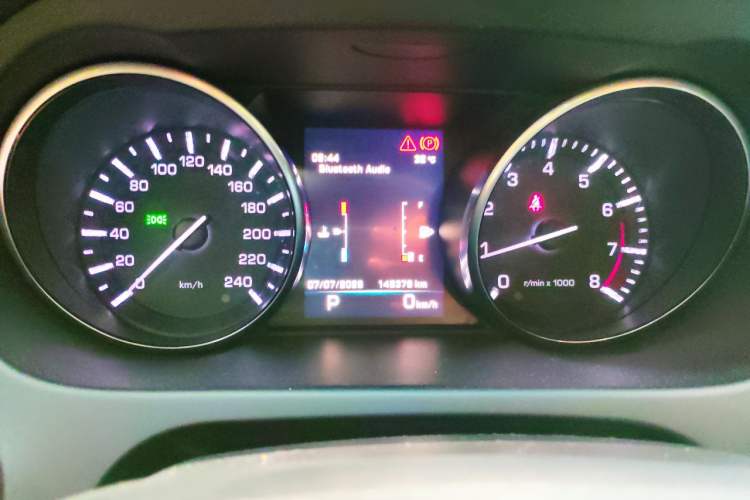 Used Land Rover Discovery Sport 2016 2.0T HSE Instrument Cluster