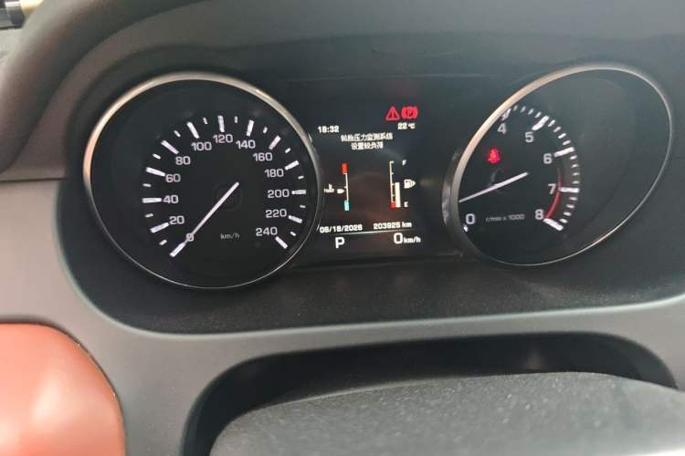 Used Land Rover Discovery Sport 2016 2.0T SE Instrument Cluster