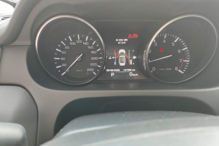 Used Land Rover Discovery Sport 2016 2.0T SE Instrument Cluster