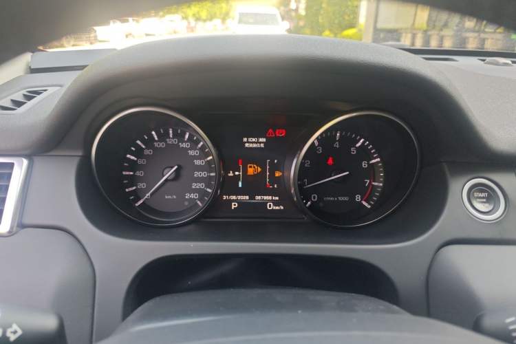Used Land Rover Discovery Sport 2016 2.0T SE Instrument Cluster