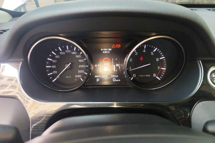 Used Land Rover Discovery Sport 2016 2.0T HSE Instrument Cluster