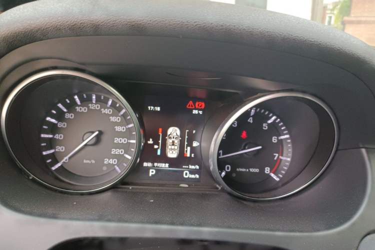 Used Land Rover Discovery Sport 2016 2.0T HSE Instrument Cluster