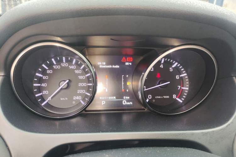 Used Land Rover Discovery Sport 2016 2.0T HSE Instrument Cluster