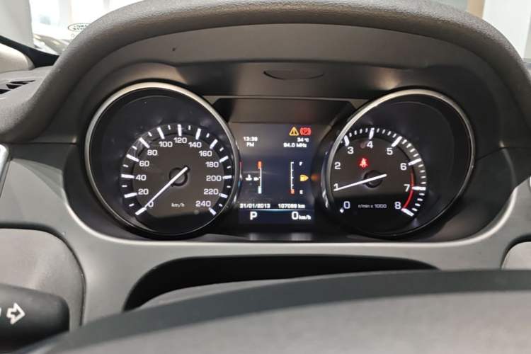 Used Land Rover Discovery Sport 2016 2.0T HSE Instrument Cluster