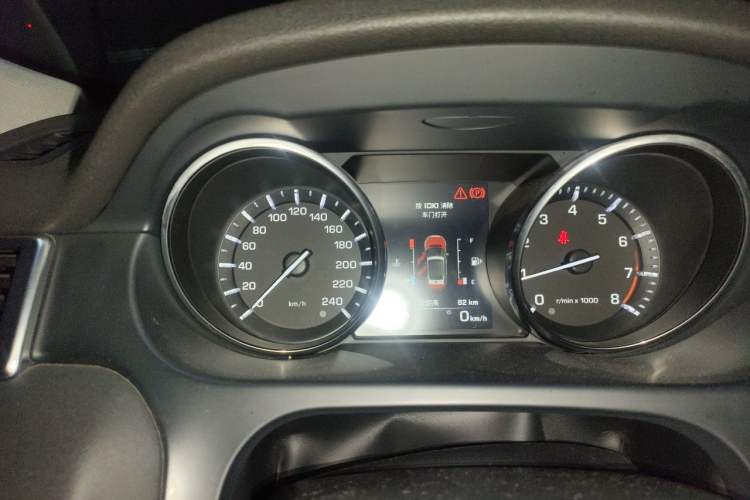 Used Land Rover Discovery Sport 2016 2.0T SE Instrument Cluster
