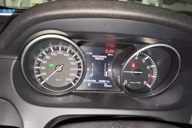 Used Land Rover Discovery Sport 2016 2.0T HSE Instrument Cluster