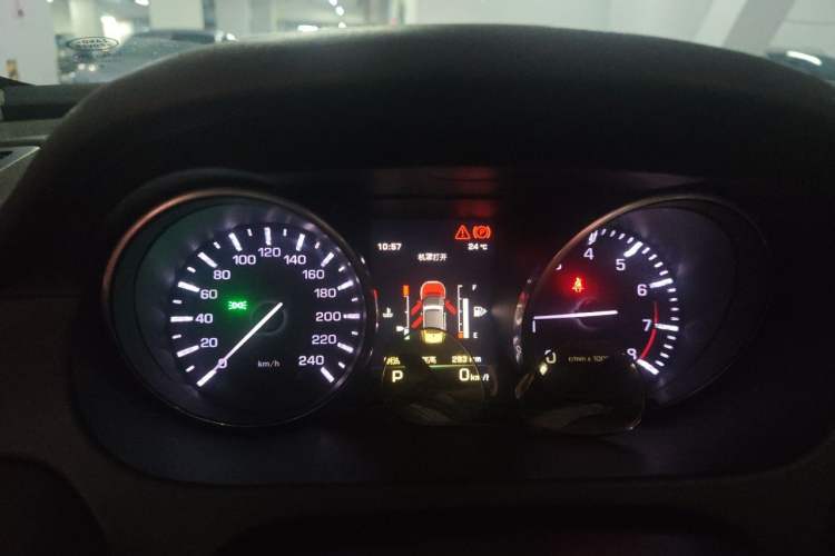 Used Land Rover Discovery Sport 2016 2.0T SE Instrument Cluster