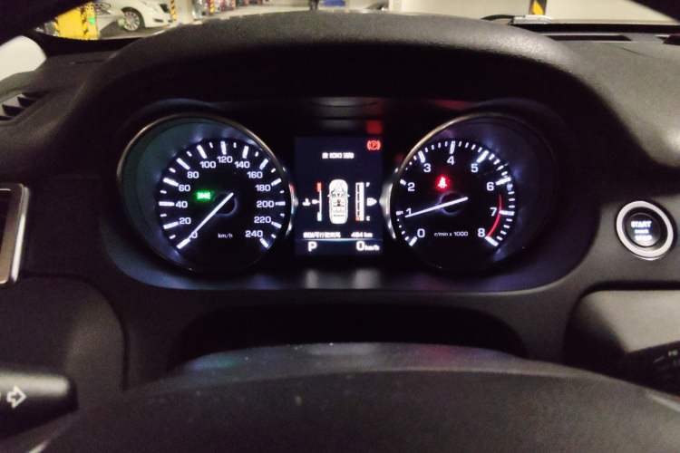 Used Land Rover Discovery Sport 2016 2.0T SE Instrument Cluster