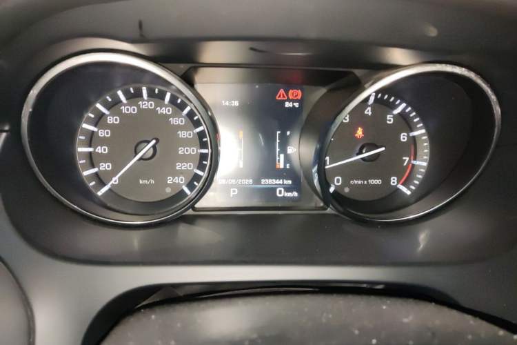 Used Land Rover Discovery Sport 2016 2.0T SE Instrument Cluster