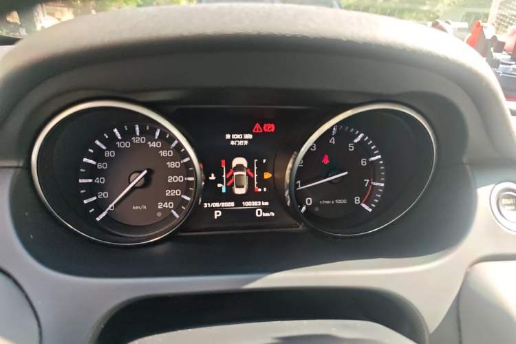 Used Land Rover Discovery Sport 2016 2.0T HSE Instrument Cluster