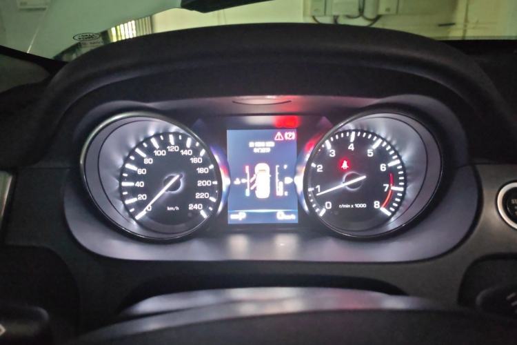 Used Land Rover Discovery Sport 2016 2.0T SE Instrument Cluster