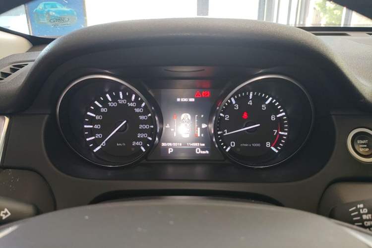 Used Land Rover Discovery Sport 2016 2.0T S Instrument Cluster