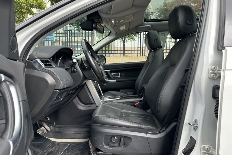 Used Land Rover Discovery Sport 2016 2.0T HSE Interior 1