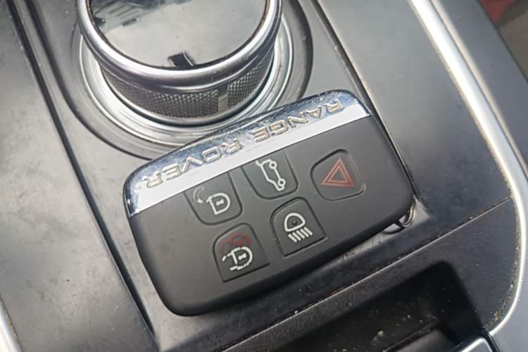 Used Land Rover Discovery Sport 2016 2.0T S Interior 1