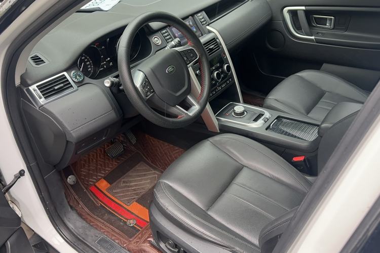 Used Land Rover Discovery Sport 2016 2.0T SE Interior 1