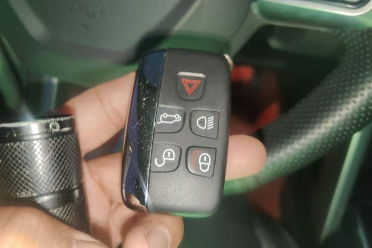 Used Land Rover Discovery Sport 2016 2.0T HSE Interior 1