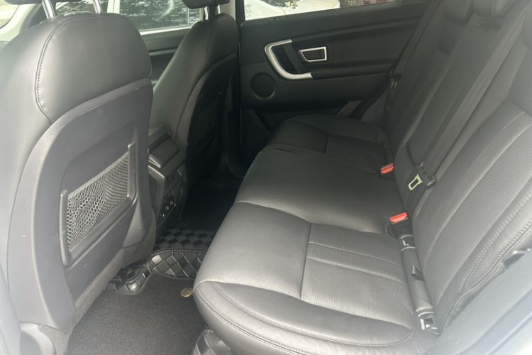 Used Land Rover Discovery Sport 2016 2.0T SE Interior 2