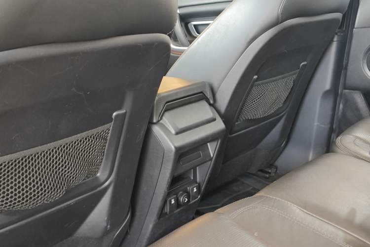 Used Land Rover Discovery Sport 2016 2.0T HSE Interior 2