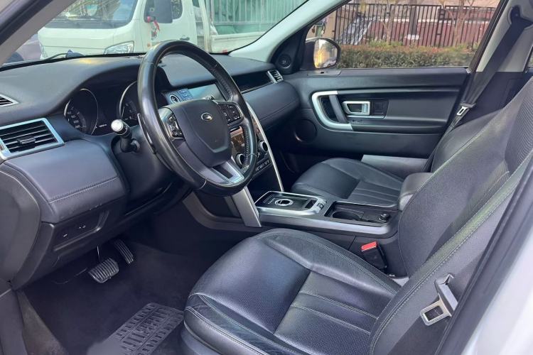Used Land Rover Discovery Sport 2016 2.0T SE Interior 2
