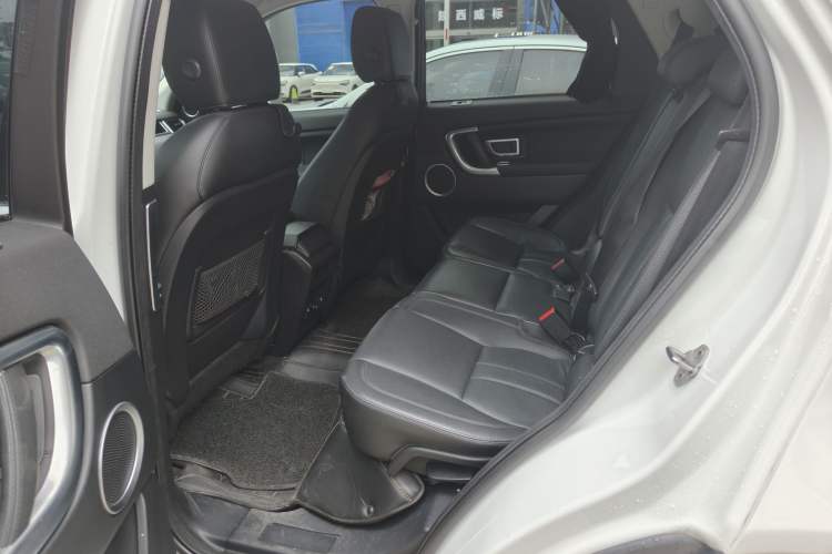 Used Land Rover Discovery Sport 2016 2.0T HSE Interior 2