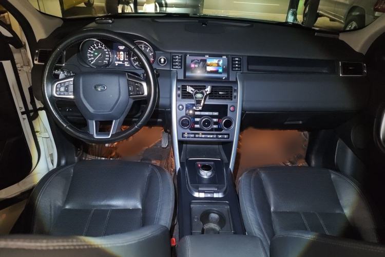Used Land Rover Discovery Sport 2016 2.0T SE Interior 2