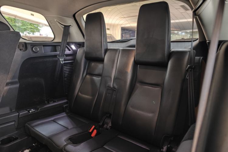 Used Land Rover Discovery Sport 2016 2.0T HSE Interior 3