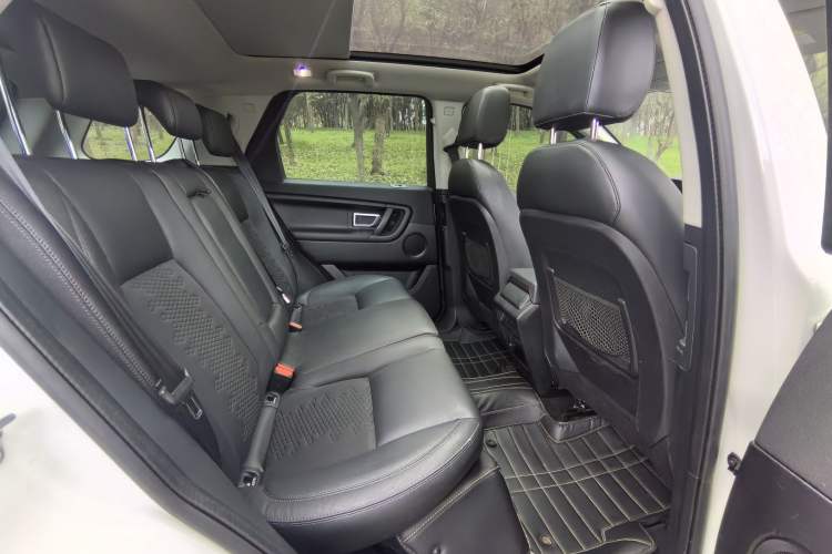 Used Land Rover Discovery Sport 2016 2.0T S Interior 3
