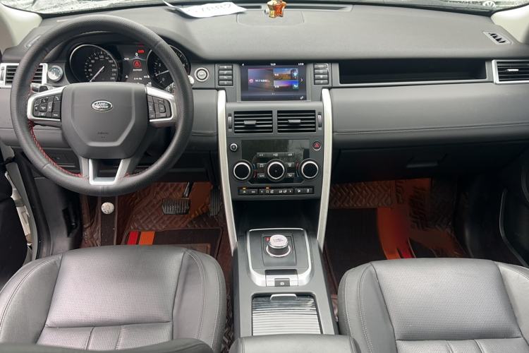 Used Land Rover Discovery Sport 2016 2.0T SE Interior 3