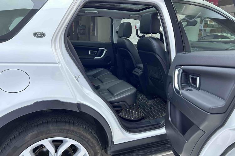 Used Land Rover Discovery Sport 2016 2.0T HSE Interior 4