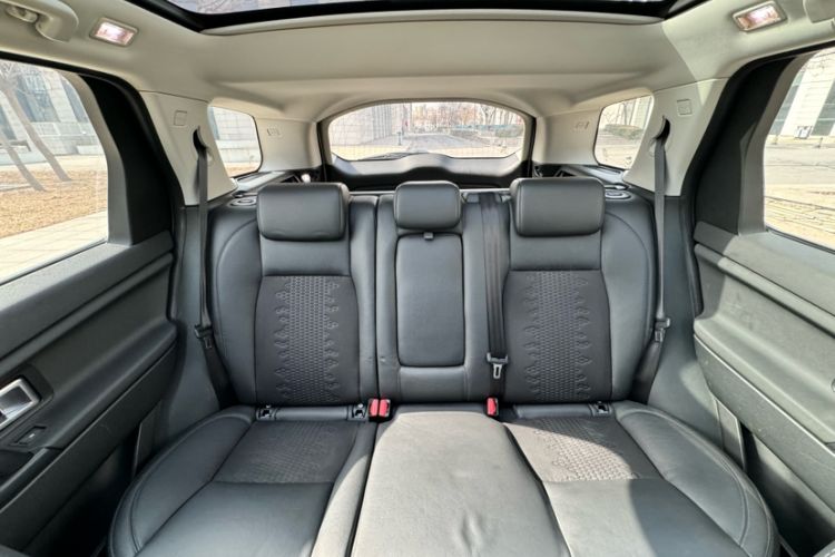 Used Land Rover Discovery Sport 2016 2.0T S Interior 4