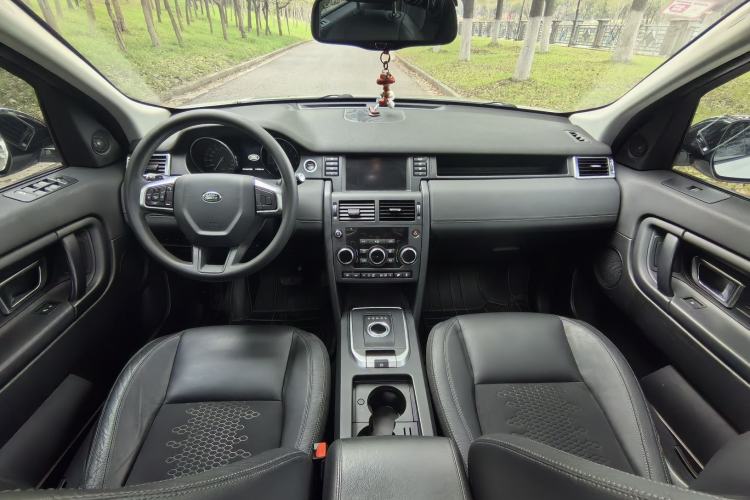 Used Land Rover Discovery Sport 2016 2.0T S Interior 4