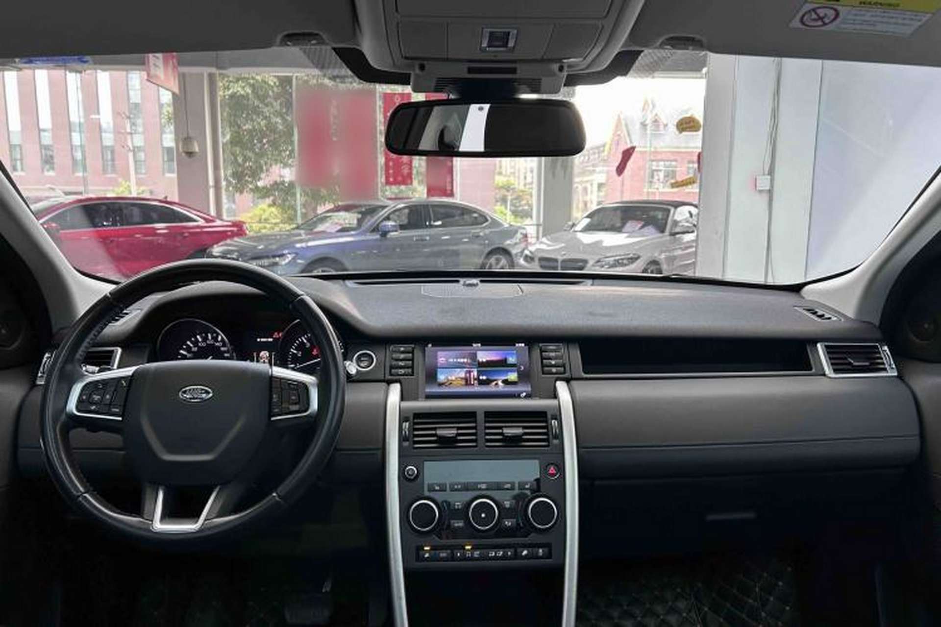 Used Land Rover Discovery Sport 2016 2.0T HSE Interior 5