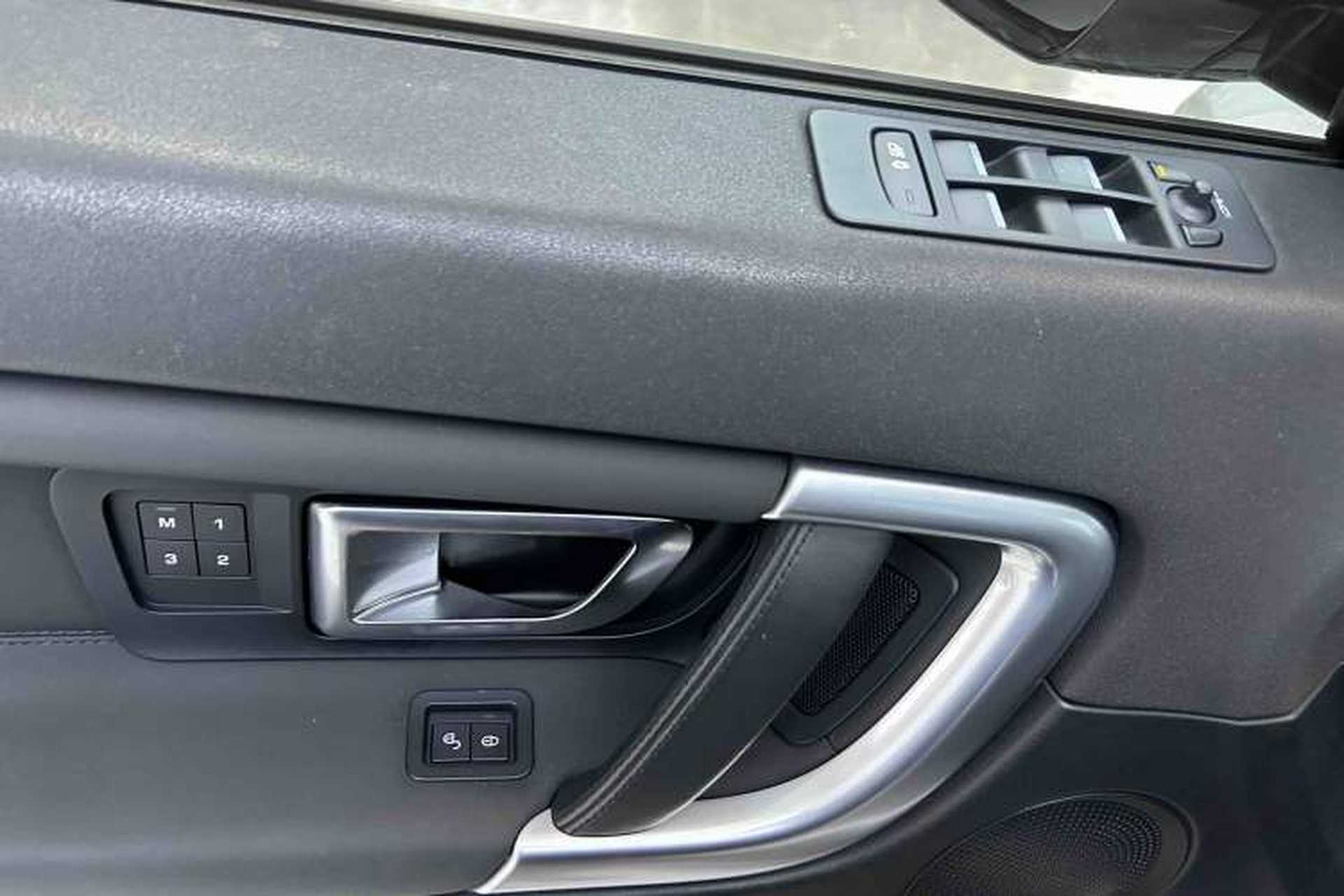 Used Land Rover Discovery Sport 2016 2.0T HSE Interior 7