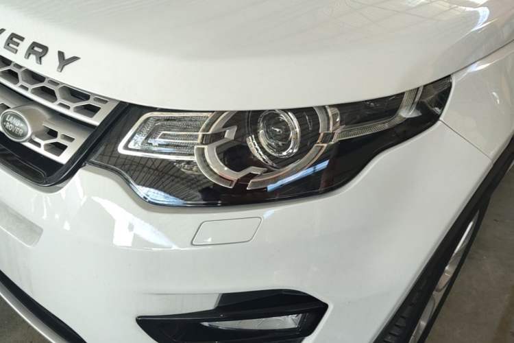 Used Land Rover Discovery Sport 2016 2.0T HSE Left Front Headlight