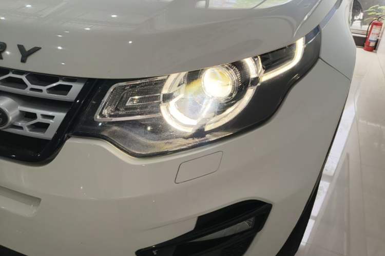 Used Land Rover Discovery Sport 2016 2.0T HSE Left Front Headlight