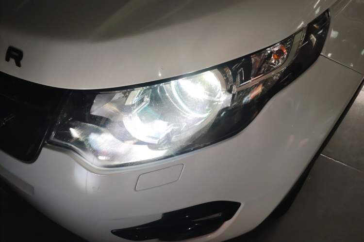 Used Land Rover Discovery Sport 2016 2.0T S Left Front Headlight