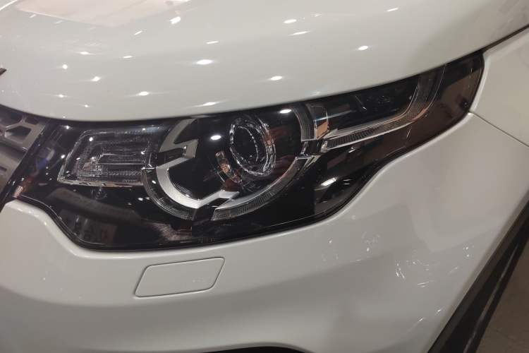Used Land Rover Discovery Sport 2016 2.0T SE Left Front Headlight