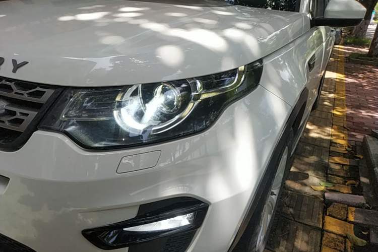 Used Land Rover Discovery Sport 2016 2.0T SE Left Front Headlight